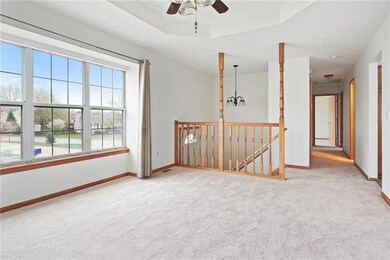 102 S Huntsman Blvd, Raymore, MO 64083 - photo 4