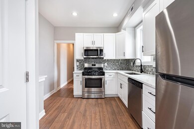 168 Green Ln unit 2, Philadelphia, PA 19127 - photo 2