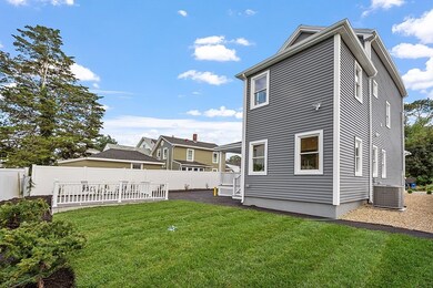 7 Munroe St, Woburn, MA 01801 - photo 5