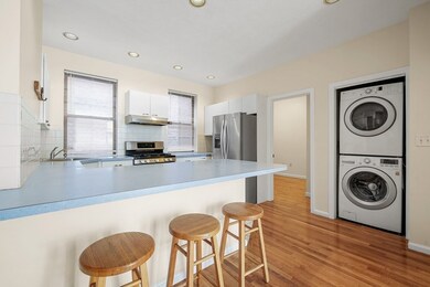 15 Thacher St unit 2, Boston, MA 02113 - photo 2
