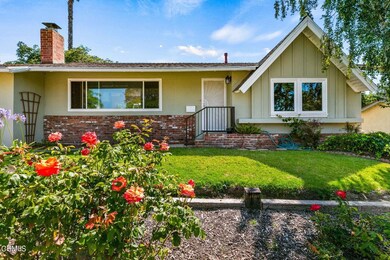 7-web-or-mls-UpmarketMedia_210Fairfax-5