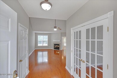 04 - Foyer good