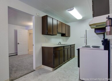 2506 Forget me Not Ln unit 4, Anchorage, AK 99508 - photo 2