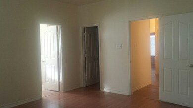 505 Scissor Trail Cir, Laredo, TX 78045 - photo 5