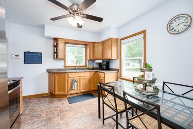 Parchmount_Ave_829_Parchment_49004-5