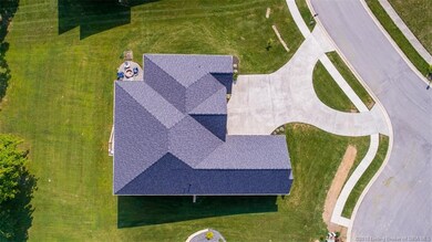 3615 Sunset Ridge Ct, Floyds Knobs, IN 47119 - photo 2