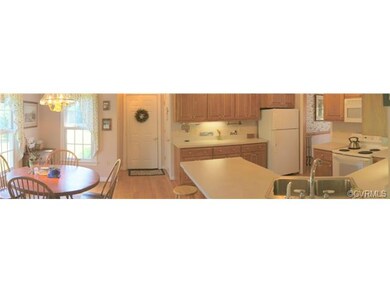 Eat-in Kitchen