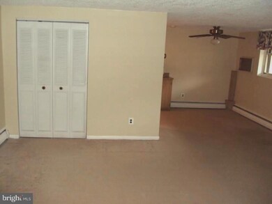 Riddle Glen unit E4, Media, PA 19063 - photo 3