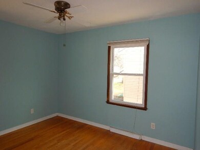 1008 38th St SE, Cedar Rapids, IA 52403 - photo 7