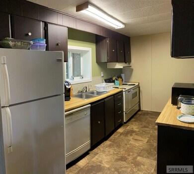 541 W 300 N, Blackfoot, ID 83221 - photo 6