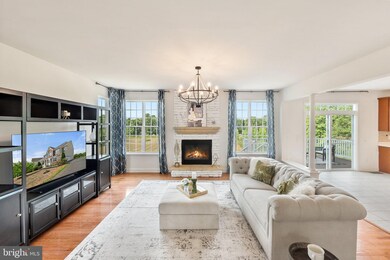 43272 Heavenly Cir, Leesburg, VA 20176 - photo 4