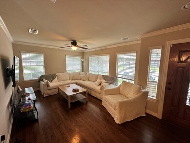 1302 W 31st St, Houston, TX 77018 - photo 7