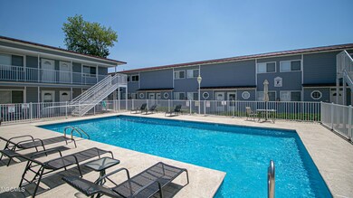 Oak Shores 143-124