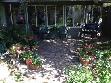E 14th Sunroom