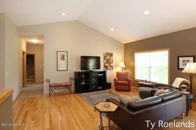 2481 Leffingwell Ave NE, Grand Rapids, MI 49525 - photo 3