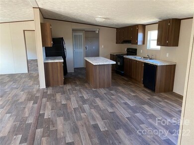 85 Four Wheel Dr, Hendersonville, NC 28792 - photo 4