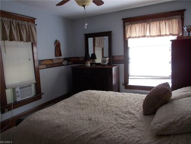 650 Locust St, Coshocton, OH 43812 - photo 4