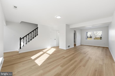 143 Banwell Ln, Mount Laurel, NJ 08054 - photo 3