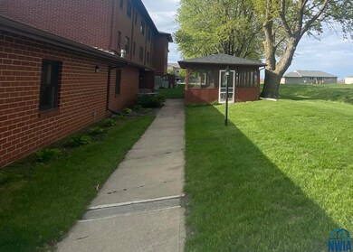 1317 Seneca St unit 108, Storm Lake, IA 50588 - photo 4