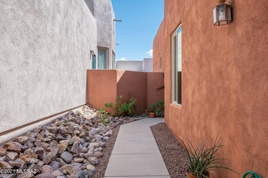 04-Gated Courtyard