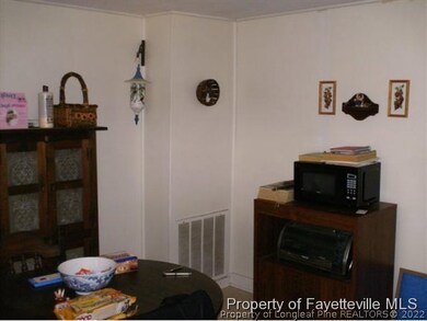 516 Woodsdale St, Fayetteville, NC 28306 - photo 7