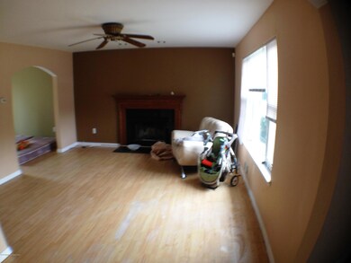 4-LivingRoom