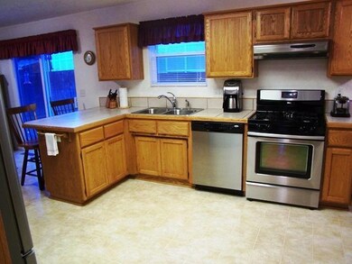 488 Ridgeway Ave, Central Point, OR 97502 - photo 5