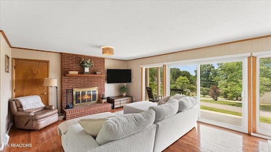 04-Living Room
