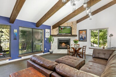 179 Lake St Z2-003