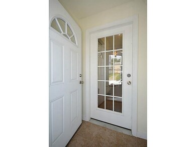Entry/Foyer.