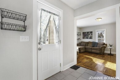 10-web-or-mls-125-w-garfield-ave