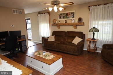 20 Oriole Cir, Felton, PA 17322 - photo 5