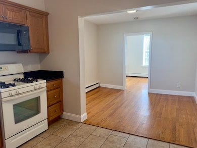29 Chase St unit 2B, Lynn, MA 01902 - photo 2