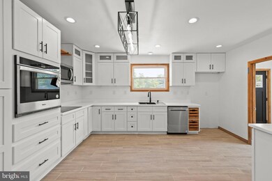 130 Carroll Ave, Keyser, WV 26726 - photo 5