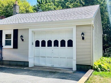 22 Pleasant St, Acushnet, MA 02743 - photo 5