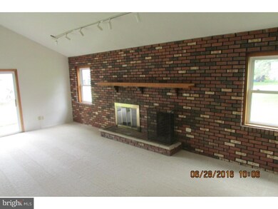 123 Peachwood Dr, Swedesboro, NJ 08085 - photo 3