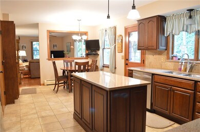 8 Wildwood Rd, Narragansett, RI 02882 - photo 4