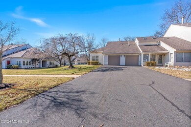 003-211RavenswoodRoad-Englishtown-NJ-077