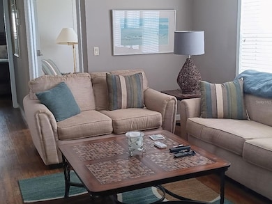 779 N Green Cir, Venice, FL 34285 - photo 2