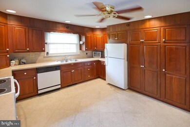 267 Park Ave, Mount Joy, PA 17552 - photo 5