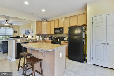 11821 Saint Linus Dr, Waldorf, MD 20602 - photo 3