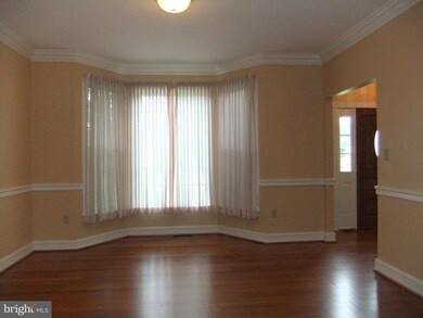 11210 Parkwood Dr, Hagerstown, MD 21742 - photo 6
