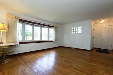 1018 Westchester Blvd, Westchester, IL 60154 - photo 2