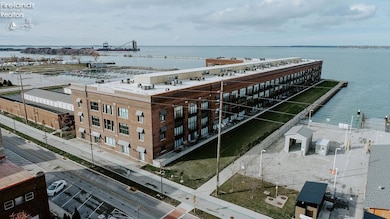 Chesapeake Lofts unit 213, Sandusky, OH 44870 - photo 2