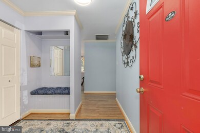13022 Maple View Ln, Fairfax, VA 22033 - photo 7