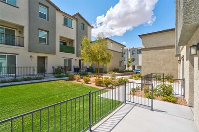 2843 Azure Breeze Ln unit 3, Las Vegas, NV 89183 - photo 6