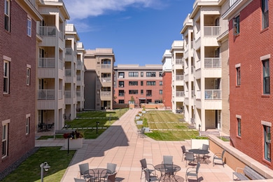 04_15 Middle St, Unit 208_MorneauStudios