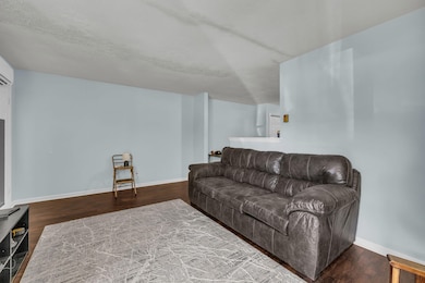 1-web-or-mls-4729-rogers-rd