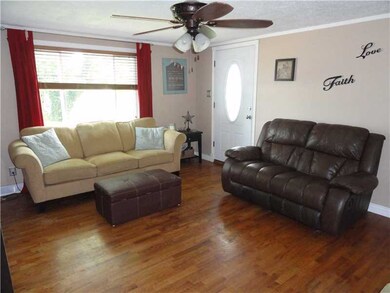 471 N Center St, Elkins, AR 72727 - photo 6