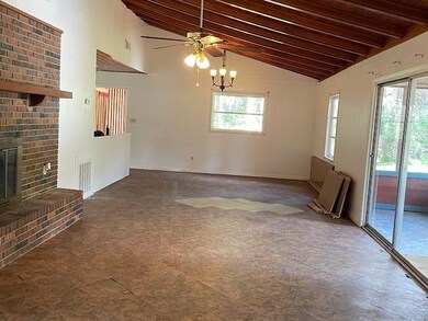 72 Henry Dr, Crawfordville, FL 32327 - photo 3